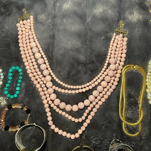 Costume Jewelry Lot - Picture 4 of 15
